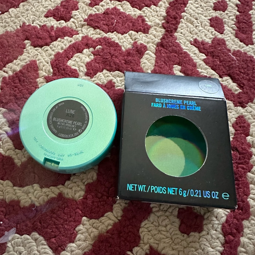 MAC Lune Blushcreme Pearl!  New, Doscontinued, RARE!  A collector’s item! - Picture 4 of 4